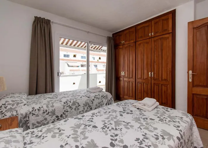 Floritas 19 - Two Bed Lägenhet Playa de las Americas (Tenerife)