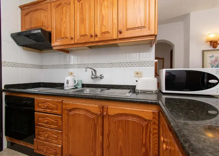 Floritas 19 - Two Bed * Playa de las Americas (Tenerife)